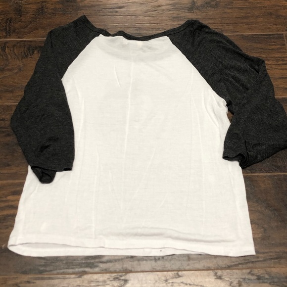 Sadie Robertson Mermaid 3/4 Graphic Tee Size Small - Picture 3 of 7